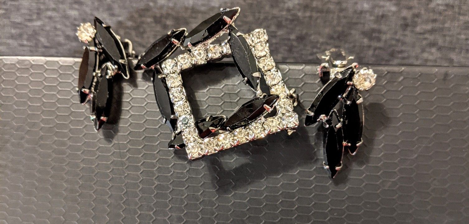 Black & diamond Costume Broach and clip on earrings