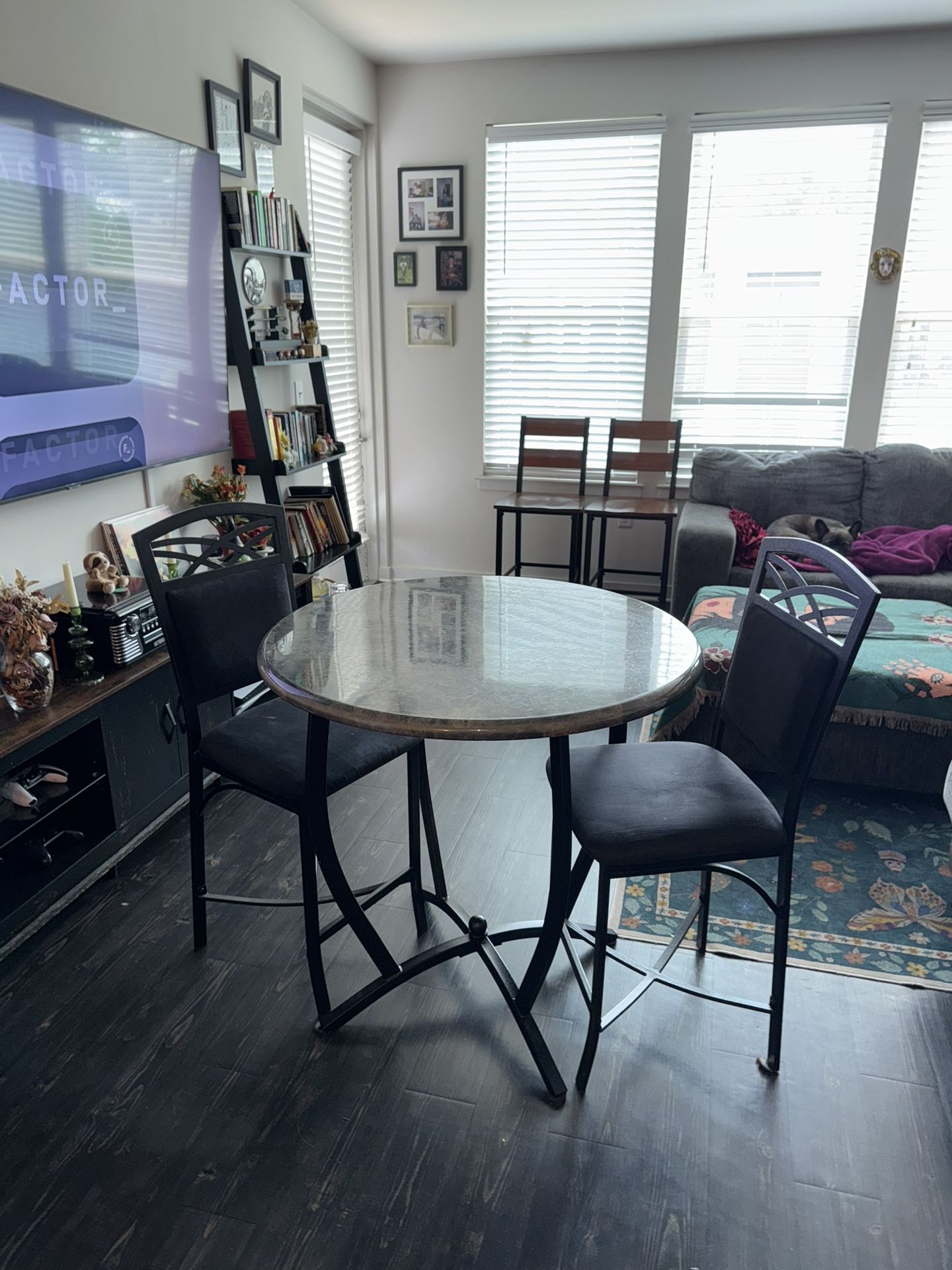 🪑 Stylish Round Dining Table with 2 Chairs – Faux Marble Top 🪑
