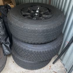 Set Of 4 Rims And Tires 265.65.R17