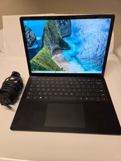 Microsoft Surface Laptop 5 13.5 inch 2k Touchscreen Intel i7-1265U 512 GB M.2 NVMe SSD