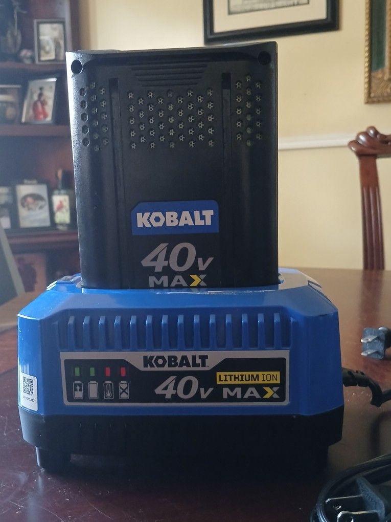 KOBALT BATTERY W/Charger