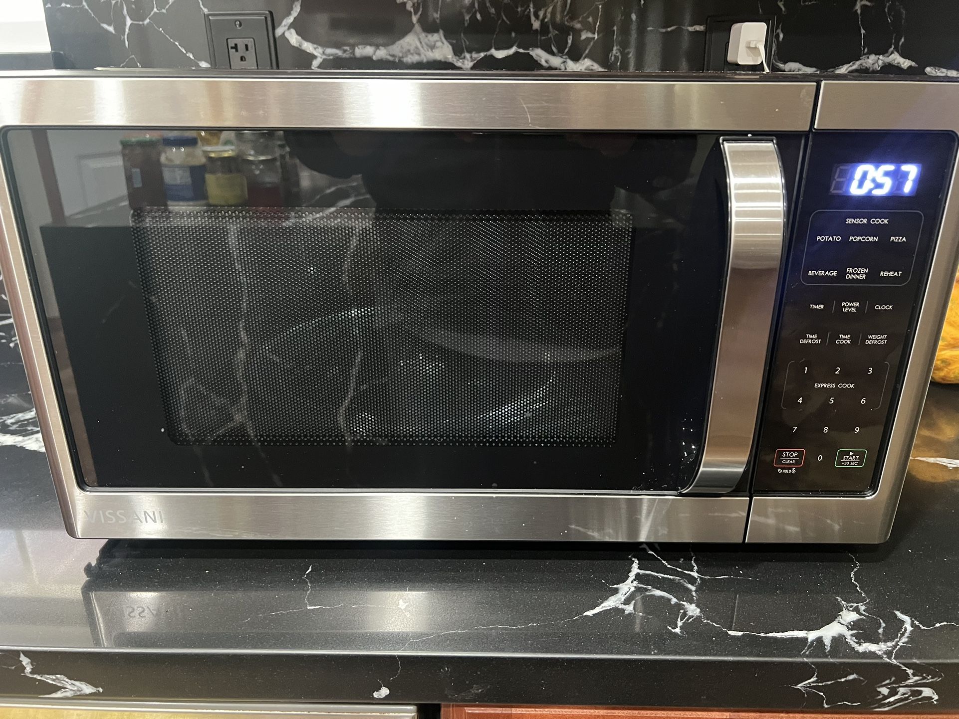 VISSANI MICROWAVE OVEN FAMILY SIZE