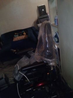 Electric wheelchair