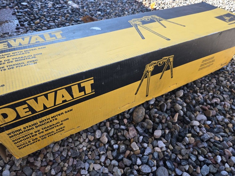 Dewalt Work Stand With Mitter Saw Clips