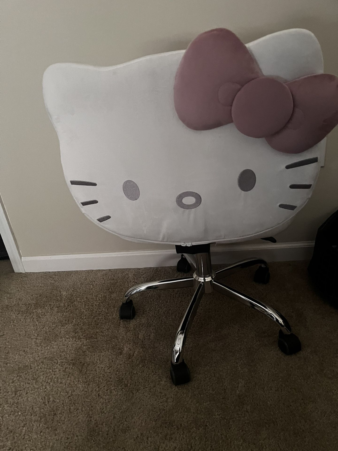 Hello Kitty Vanity Chair