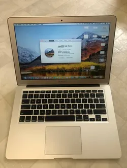 Apple 2014 macbook 8g ram 500gb with charger I deliver