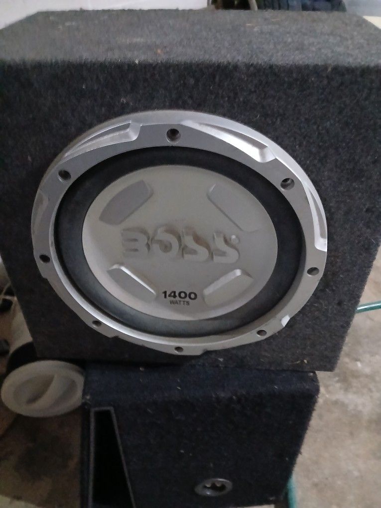 Boss 12 Sub