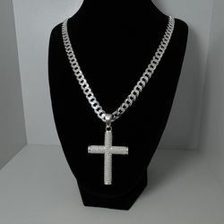 Cadena cubana con dije de cruz con piedras brillantes - plata 925