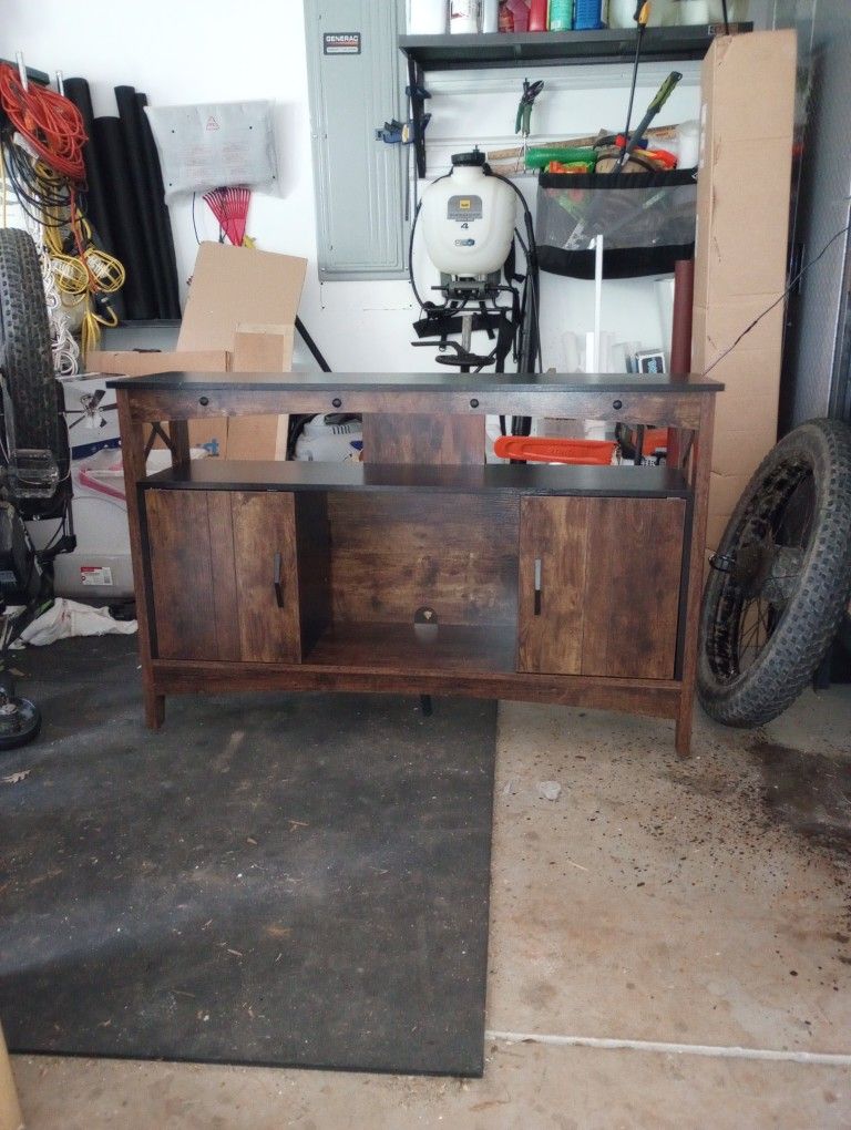 Sideboard Table