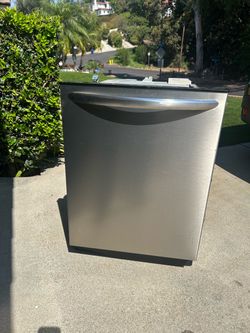 Frigidaire Dish Washer