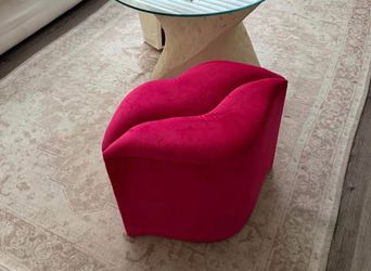 LIP OTTOMAN $90 OBO for sale NEED GONE