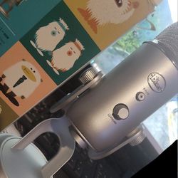 Blue Yeti Multi Pattern Condenser Microphone
