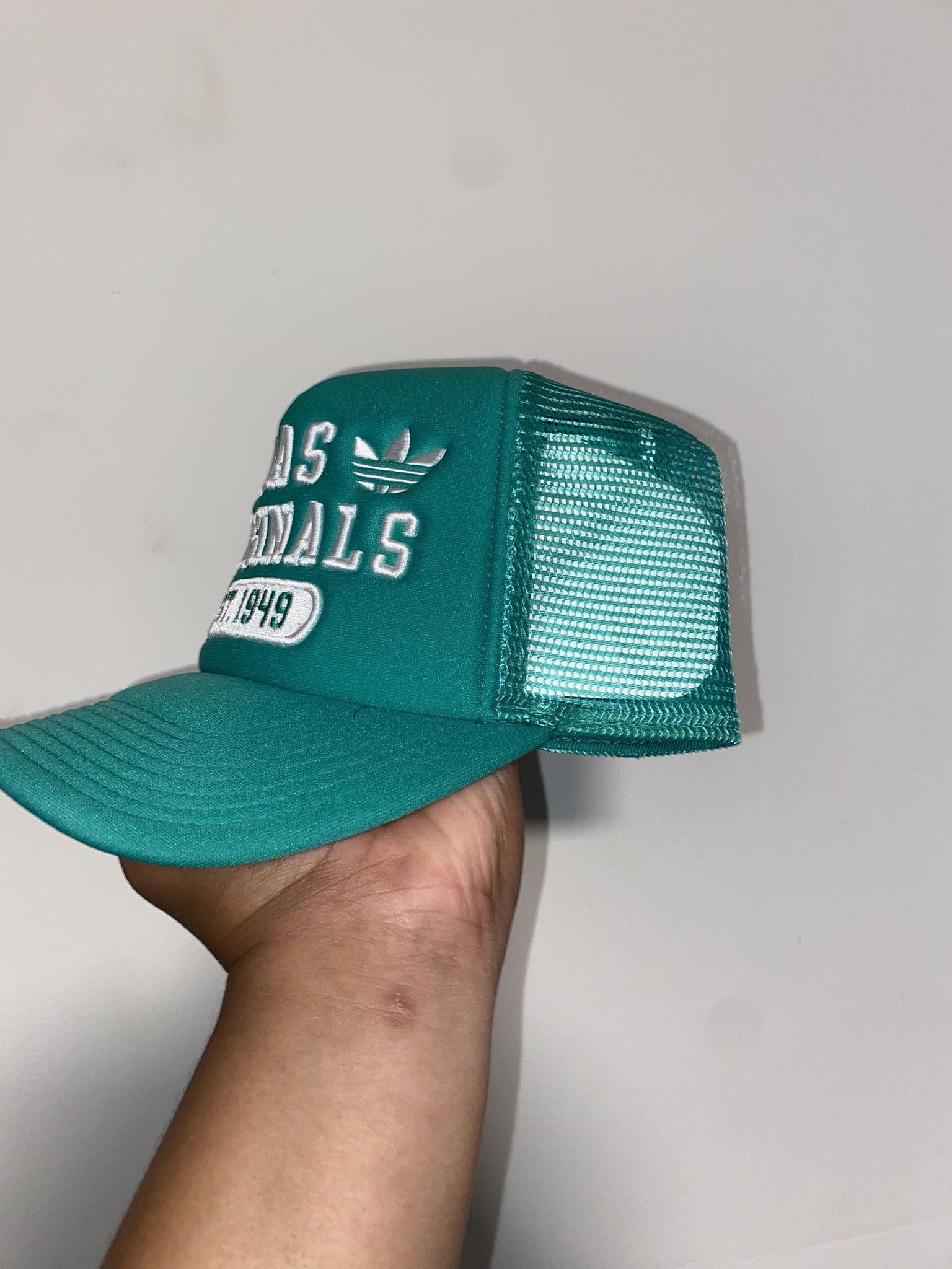 Of anders Boven hoofd en schouder Signaal Adidas Originals Hat for Sale in Oakland Park, FL - OfferUp