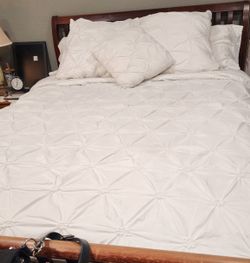 QUEEN SIZE COMFORTER SET