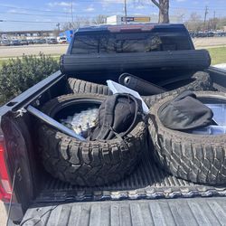 4 tires 33x12.50R22