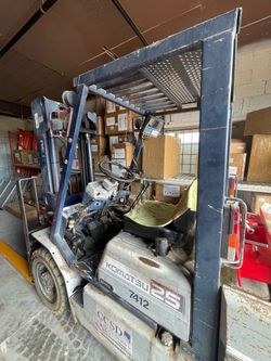 Komatsu 5,000 lb Pneumatic Forklift - Regular Gasoline - Well Maintained, NO Leaks