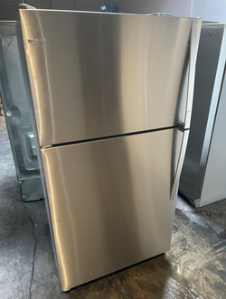 Great deal: Whirlpool Stainless Top Mount Fridge + Ice Maker