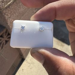 Moissanite Ear Rings 