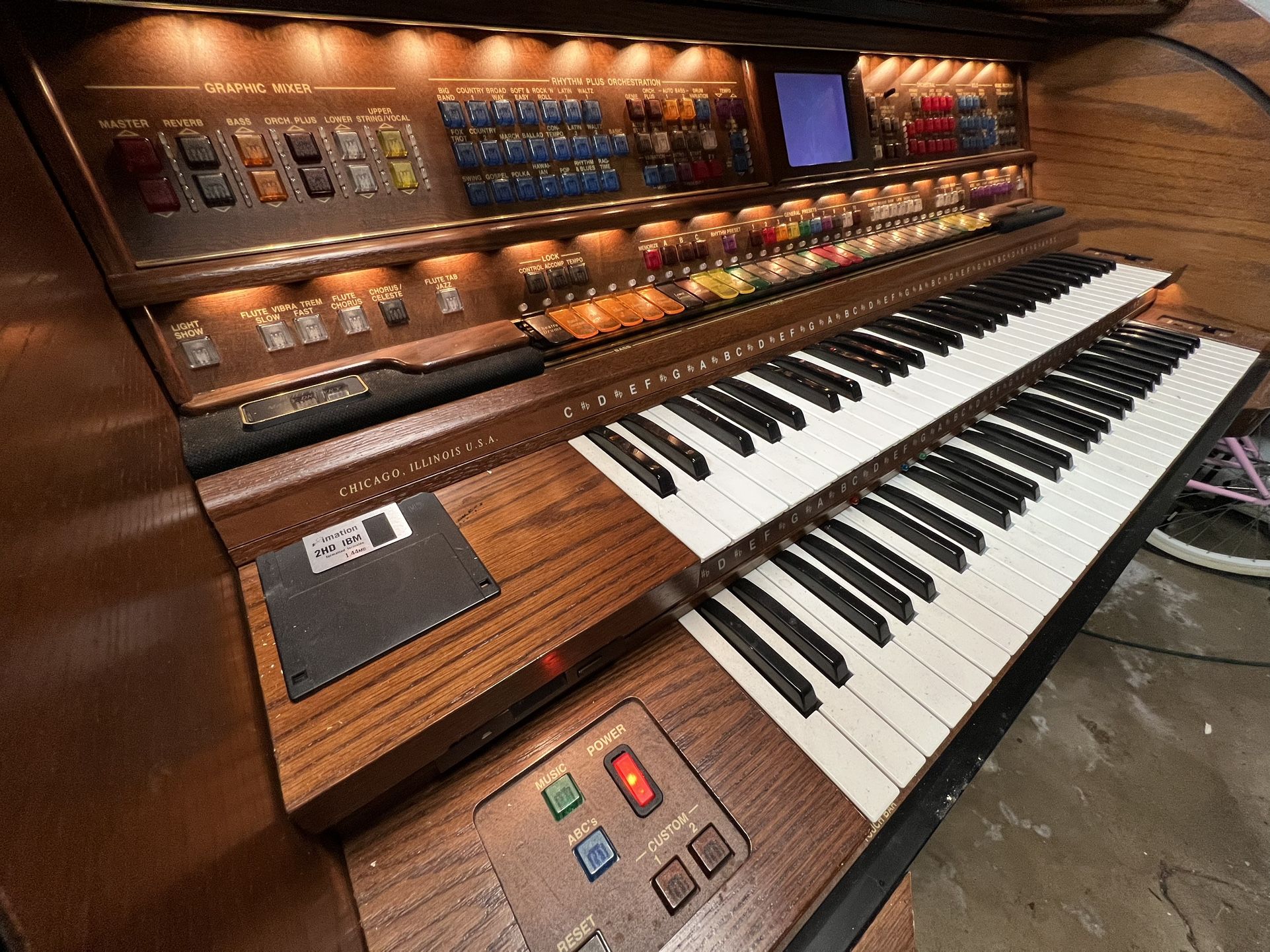 Lowery SENSATION organ