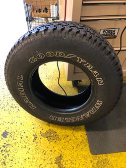 Goodyear Wrangler Radial tire P235/75R15