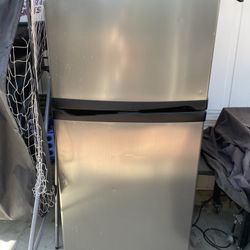 Whirlpool Refrigerator 