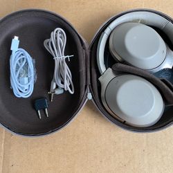 Sony MDR-1000X  Wireless Noise Canceling Headphones (Read)