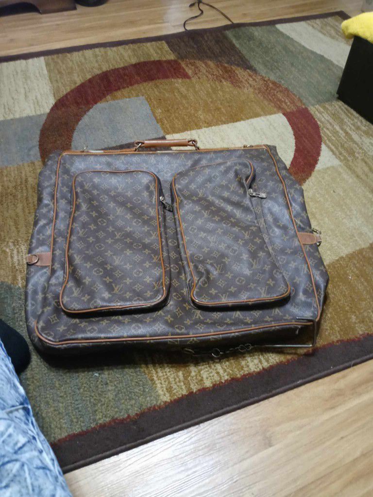 LV Bag Must Go Authentic 