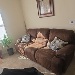 Dual reclining power sofa 250.00 dinette set with bakers rack 350.00