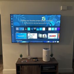 70” Samsung Smart Tv