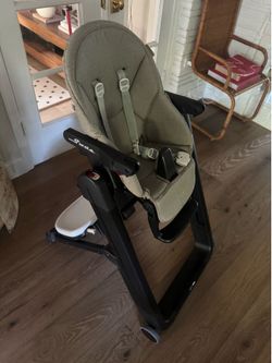 PegPerego Siesta Folding High chair
