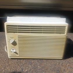 Window A/C 5,050 BTU
