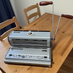 Akiles WireMac-31 Model Binding Machine And Supplies