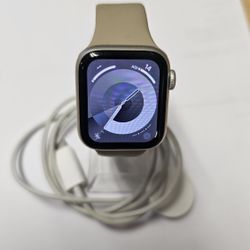 Apple Watch Se 2nd Gen GPS, 40mm Great Condition 