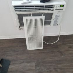 Window A/C 14 H X24w. 220