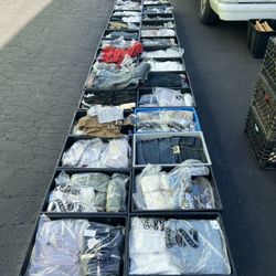 615 items, new, Z-brand, long trousers, knee-length and shorts, skirts, jeans and fabric, many with belts, vintage look, women's sizes 23-30, includin