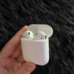 AirPods