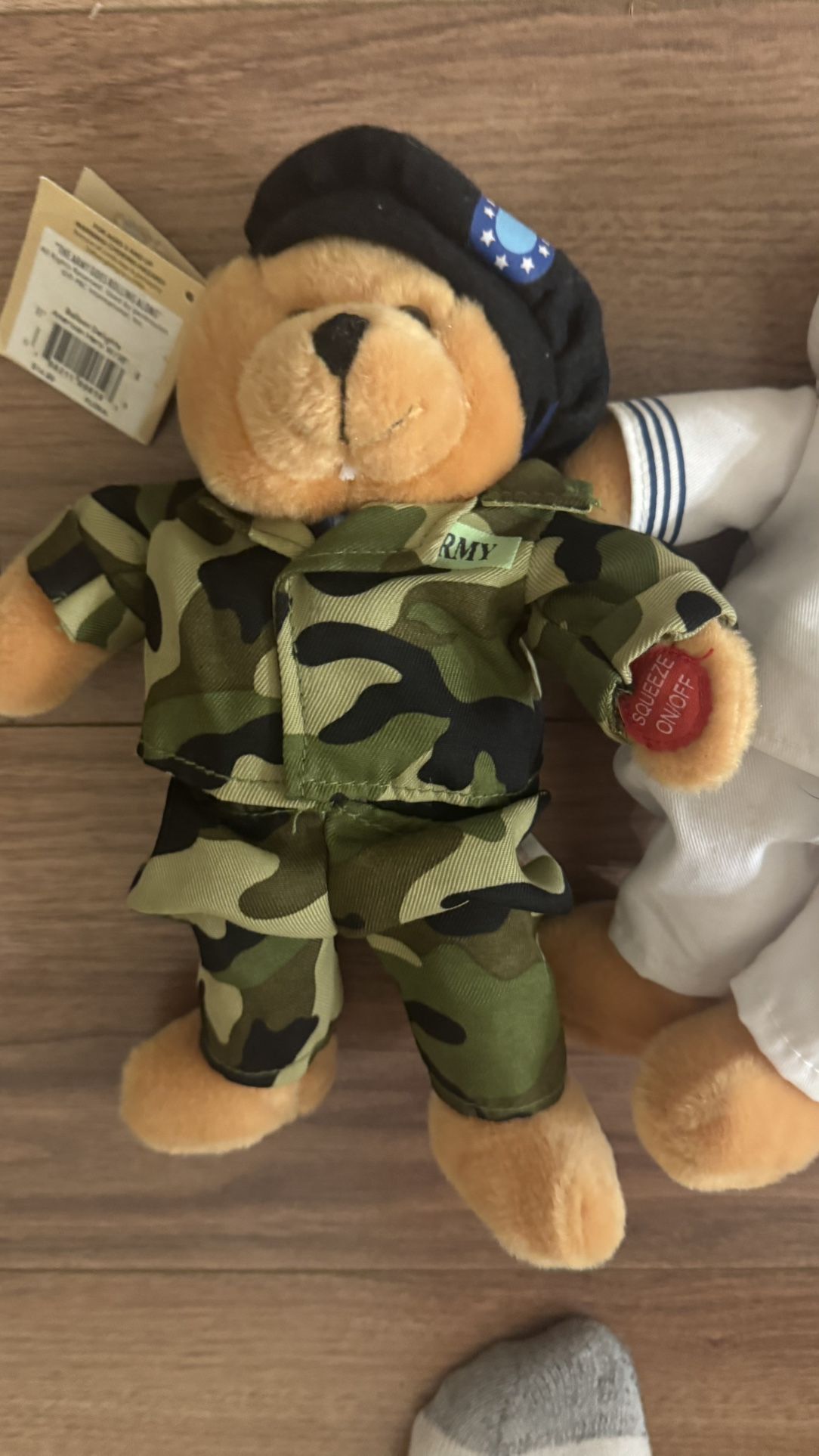 New Chantilly lace army bear with tags needs batteries