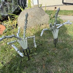 Halloween Skulls Hand Stake Decorate 