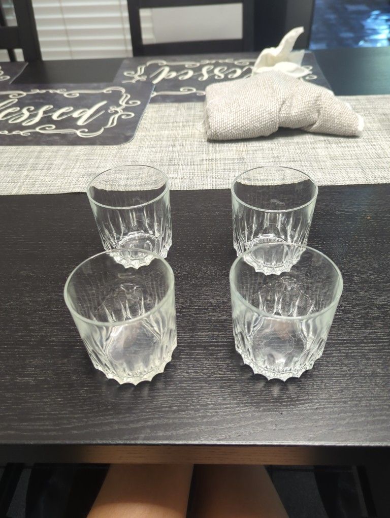 4 Cups