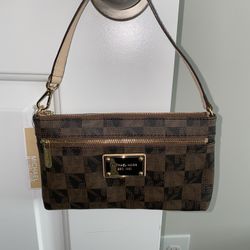 Michael Kors Clutch NEW!!