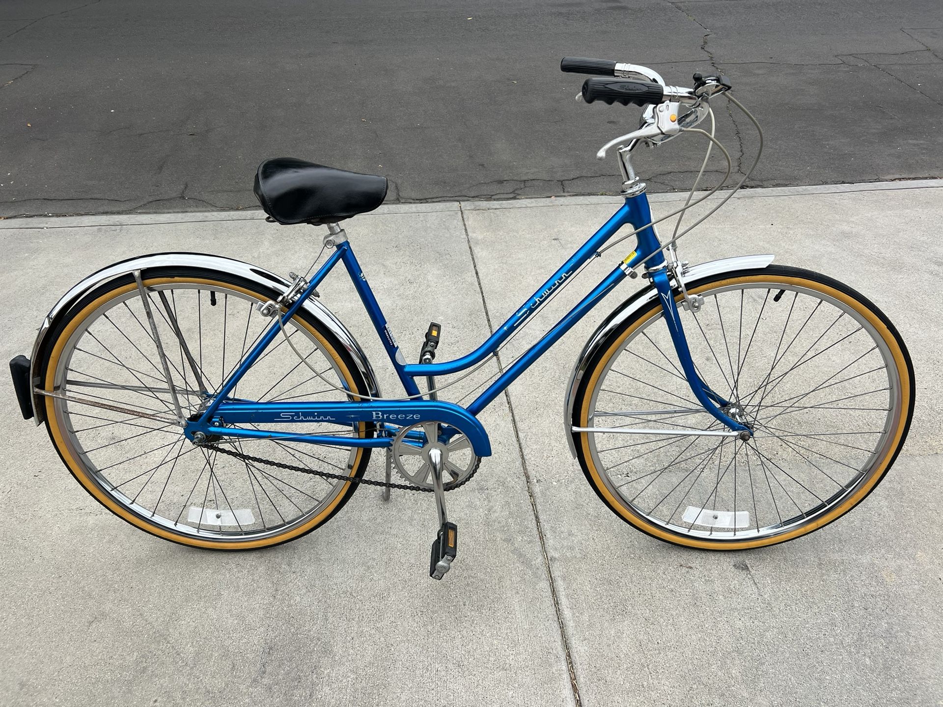 VINTAGE SCHWINN 3 SPEED CRUISER for Sale in Los Angeles CA OfferUp