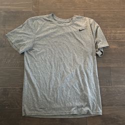 Nike Dri-fit Shirt Men’s Medium