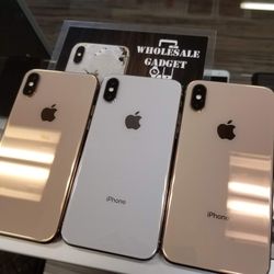 iphone XS Max - PLUS unlock free warranty 