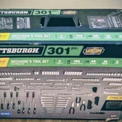 Pittsburgh 301 Pc Mechanics Tool Set