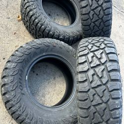 LT 285 70 17 FORTUNE TORMENTA R/T New Tires 