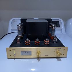 Vintage Stereo Tube Amplifier