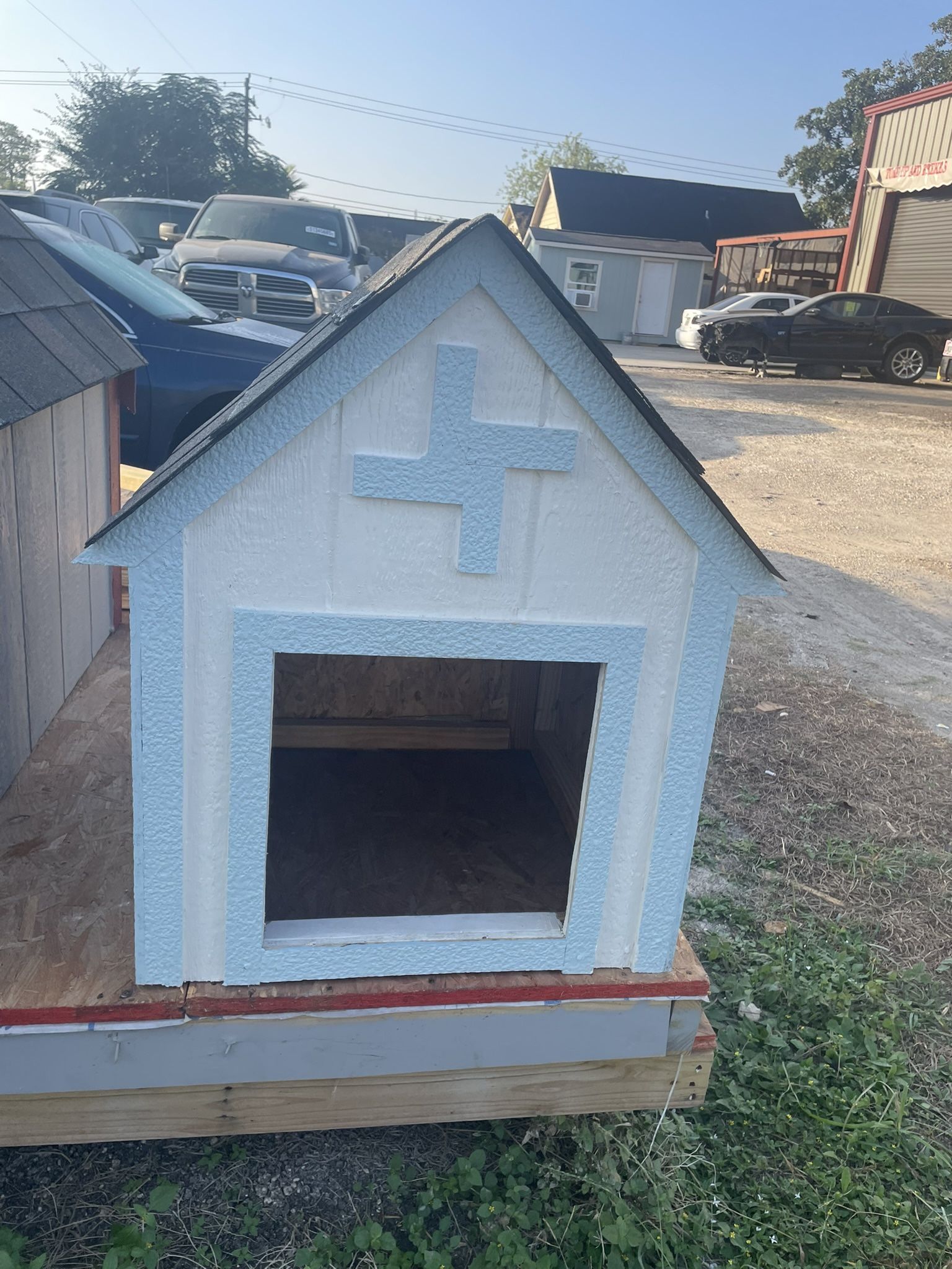 dog house 2x2