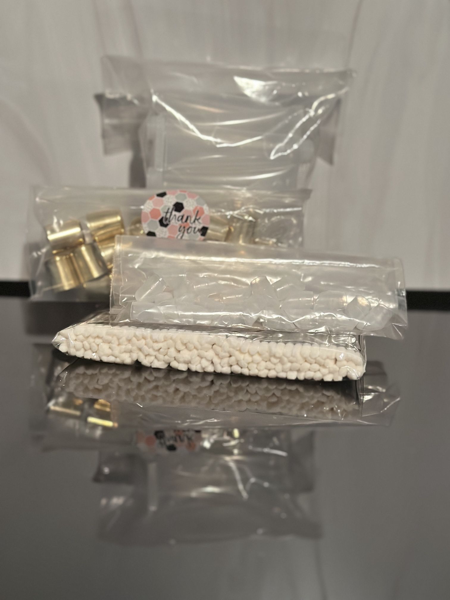 Set of 20 15ml Squeeze Lip Gloss Tubes w/Gold Caps & 300 Disposable Lip Applicators