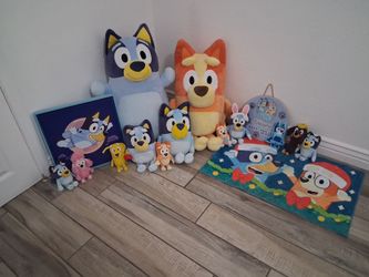 Bluey plushies/decor