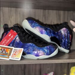 Nike Air Foamposite Galaxy Size 13M 